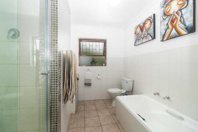 5 Bedroom Property for Sale in Vredekloof Western Cape